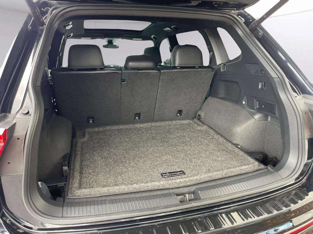 used 2024 Volkswagen Tiguan car, priced at $32,857