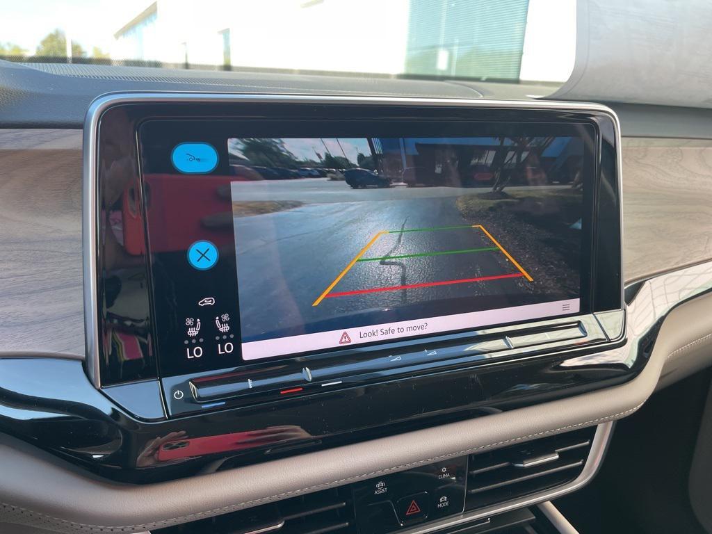 new 2026 Volkswagen Atlas car, priced at $40,745