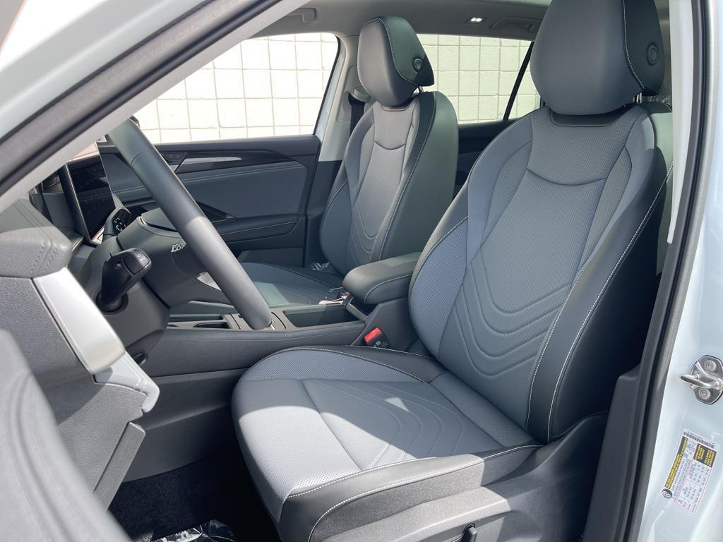 new 2025 Volkswagen Tiguan car, priced at $36,994