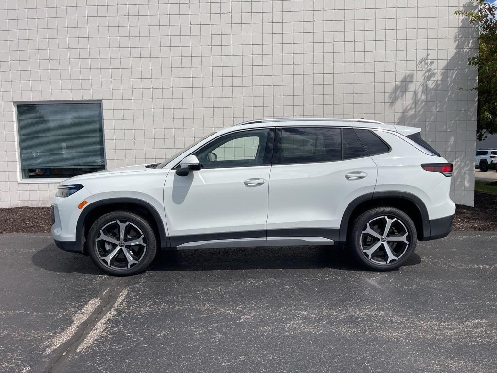 new 2025 Volkswagen Tiguan car, priced at $36,994
