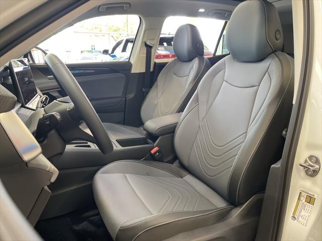 new 2025 Volkswagen Tiguan car, priced at $36,034