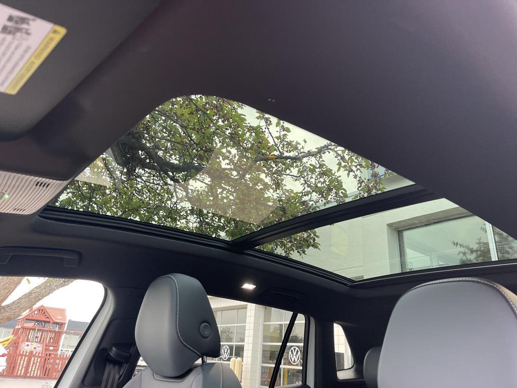 new 2025 Volkswagen Tiguan car, priced at $37,874