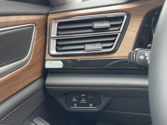 new 2025 Volkswagen Atlas car, priced at $43,541
