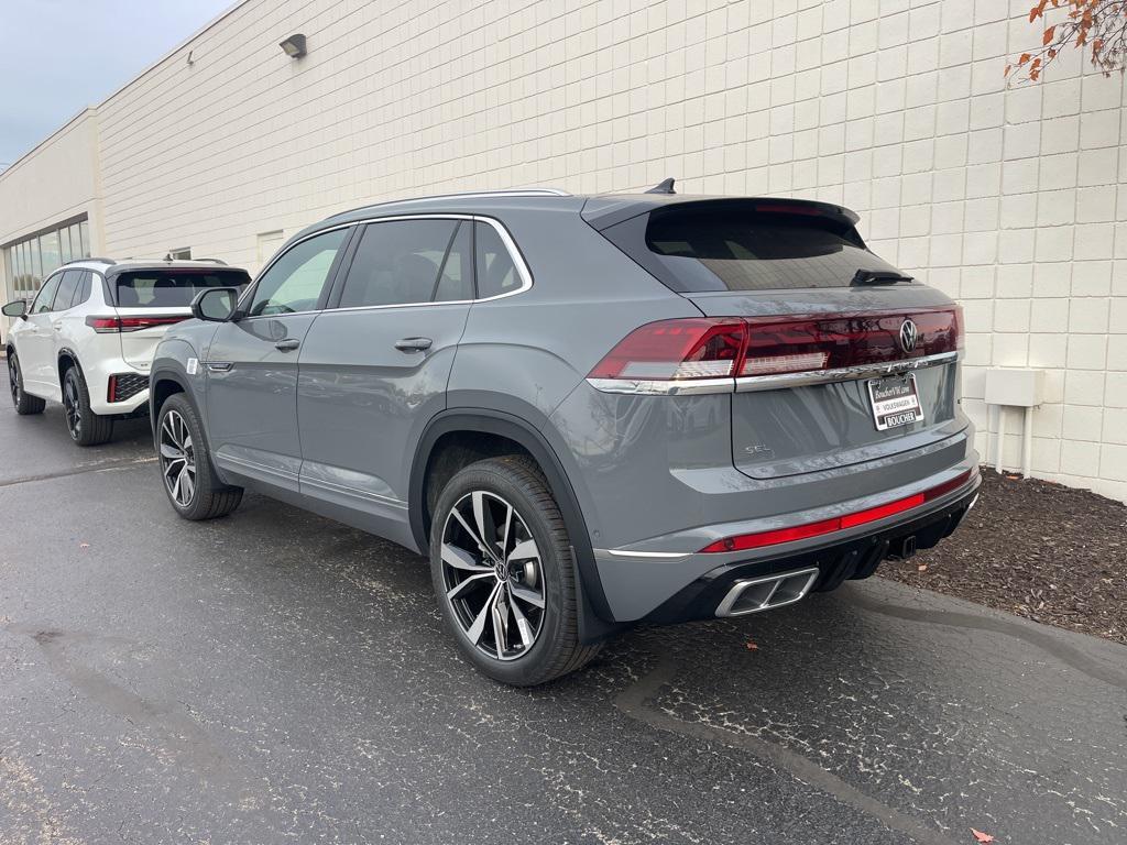 new 2026 Volkswagen Atlas Cross Sport car, priced at $52,197