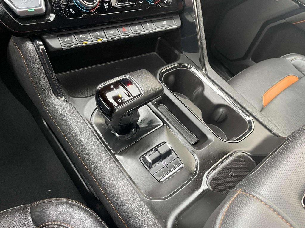 used 2022 GMC Sierra 1500 car, priced at $43,986