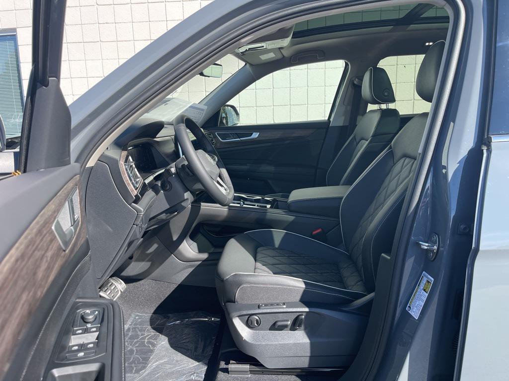 new 2026 Volkswagen Atlas car, priced at $55,216