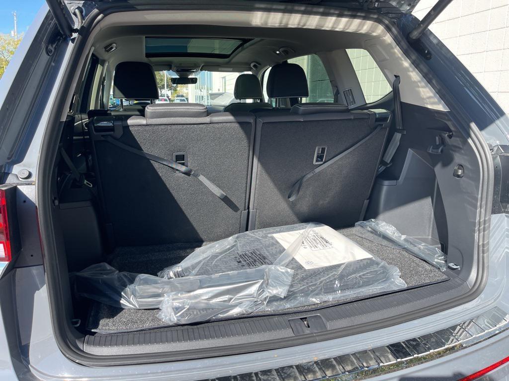 new 2026 Volkswagen Atlas car, priced at $55,216