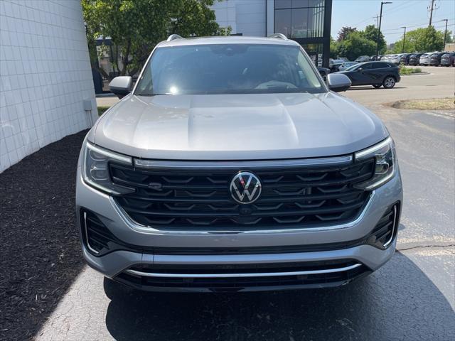 new 2025 Volkswagen Atlas car, priced at $51,411
