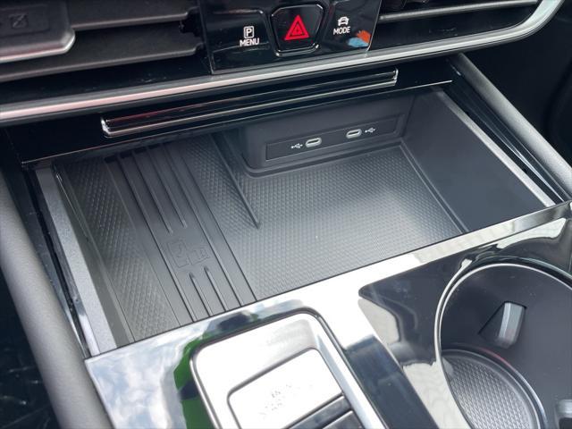new 2025 Volkswagen Atlas car, priced at $45,077