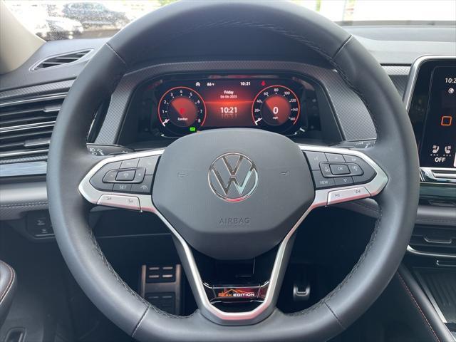 new 2025 Volkswagen Atlas car, priced at $45,077