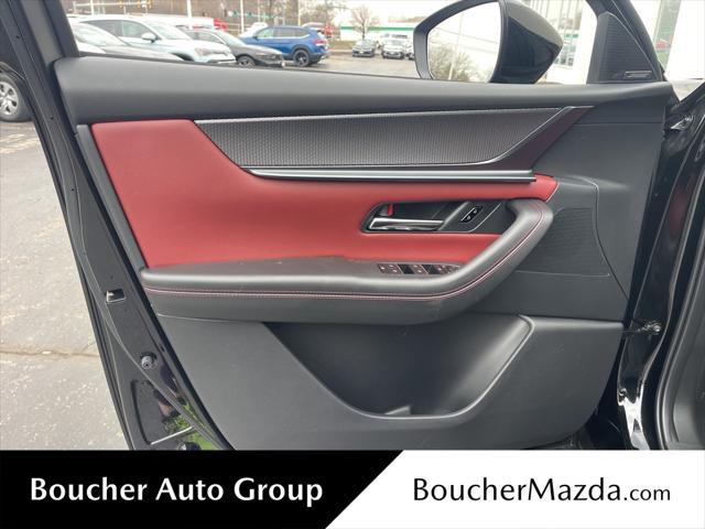 new 2025 Mazda CX-70 PHEV car, priced at $56,497