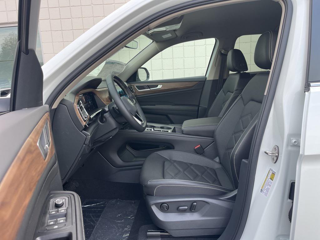 new 2026 Volkswagen Atlas car, priced at $41,182