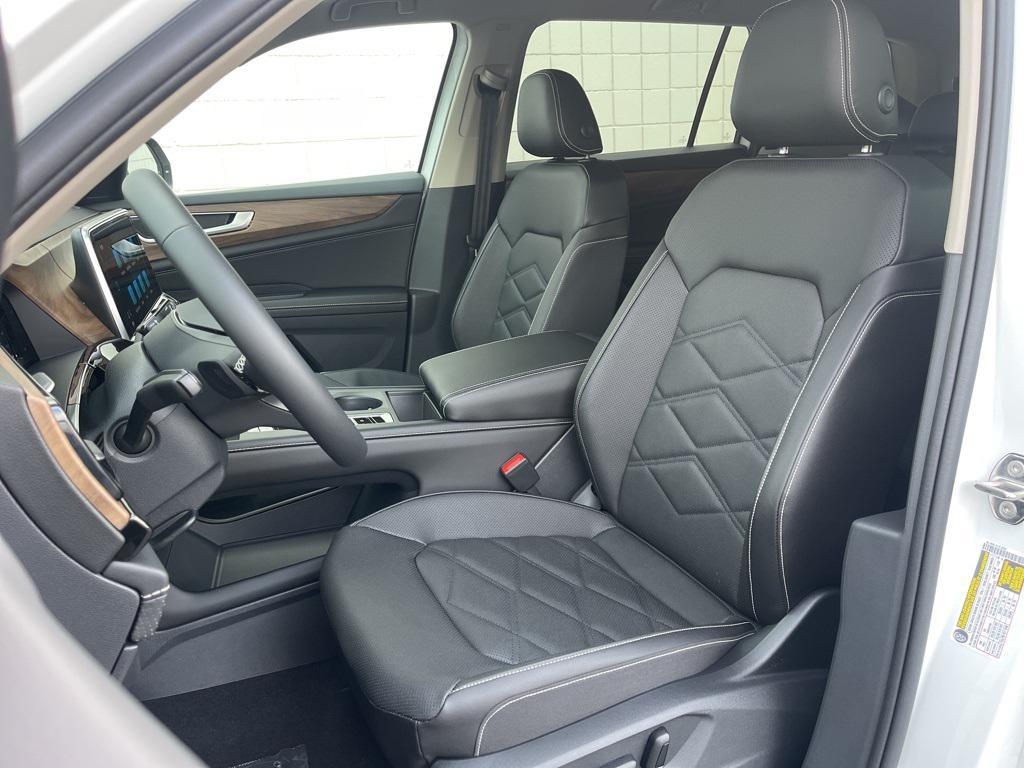 new 2026 Volkswagen Atlas car, priced at $41,182