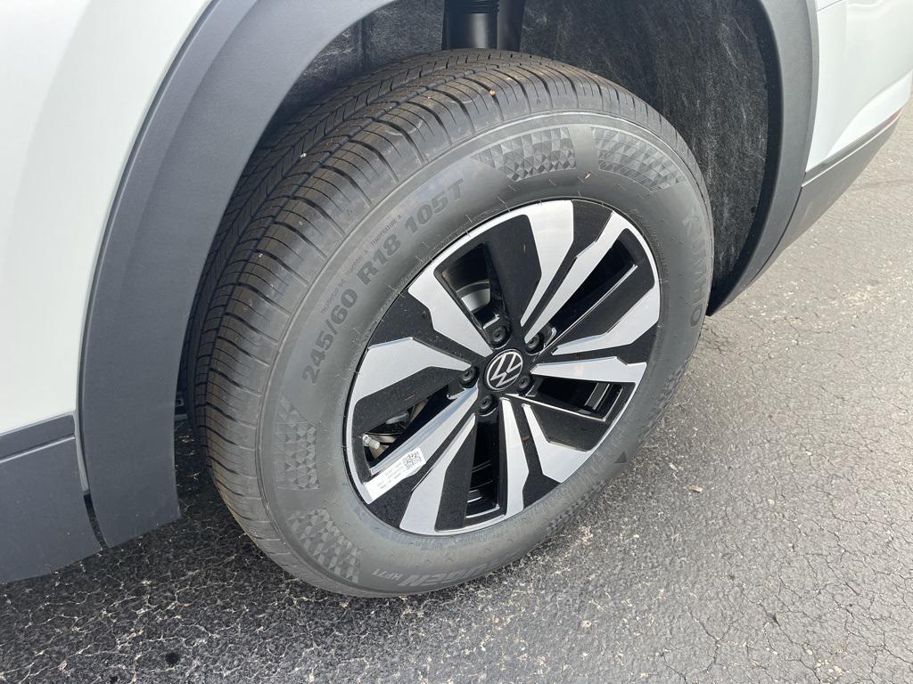 new 2026 Volkswagen Atlas car, priced at $41,182