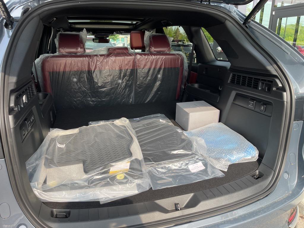 new 2025 Mazda CX-70 PHEV car, priced at $56,537