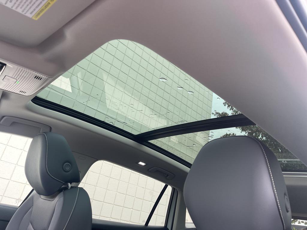 new 2025 Volkswagen Tiguan car, priced at $35,270