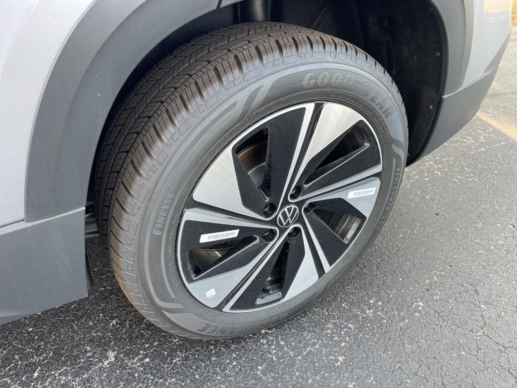 new 2025 Volkswagen Taos car, priced at $30,463