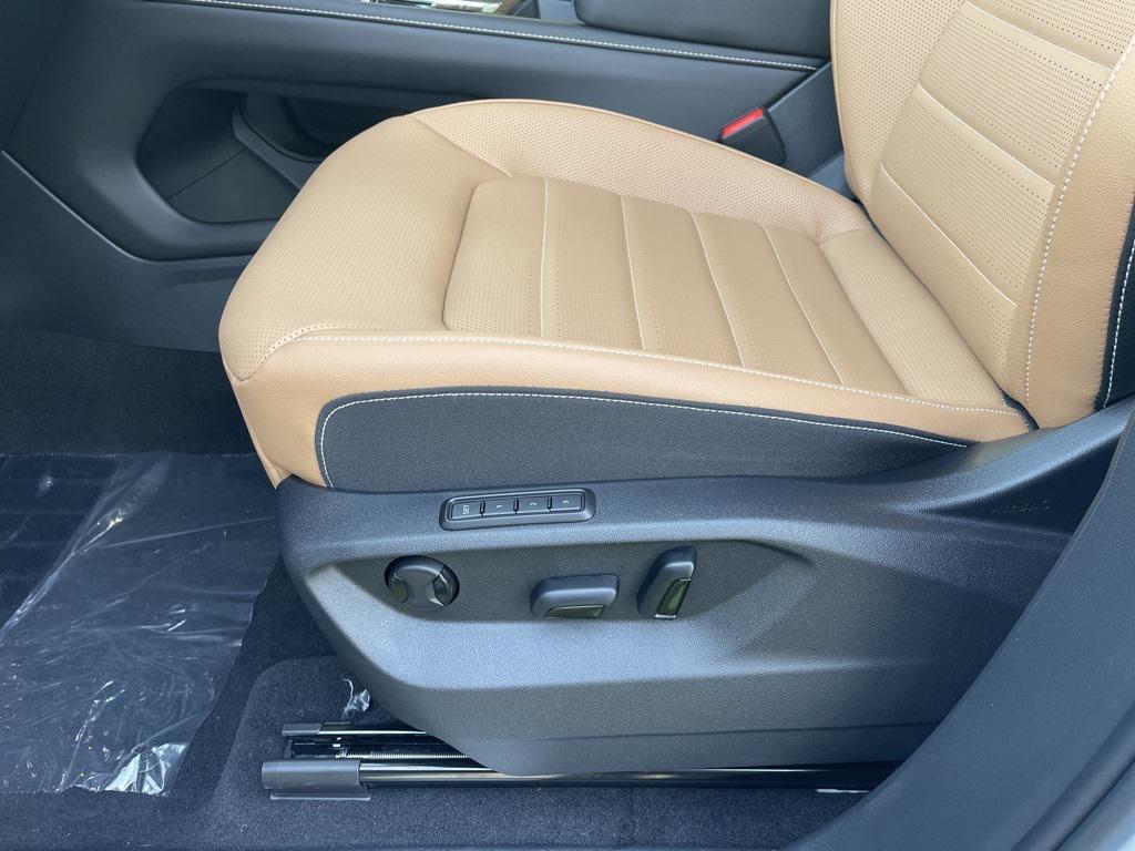 new 2026 Volkswagen Atlas Cross Sport car, priced at $51,446