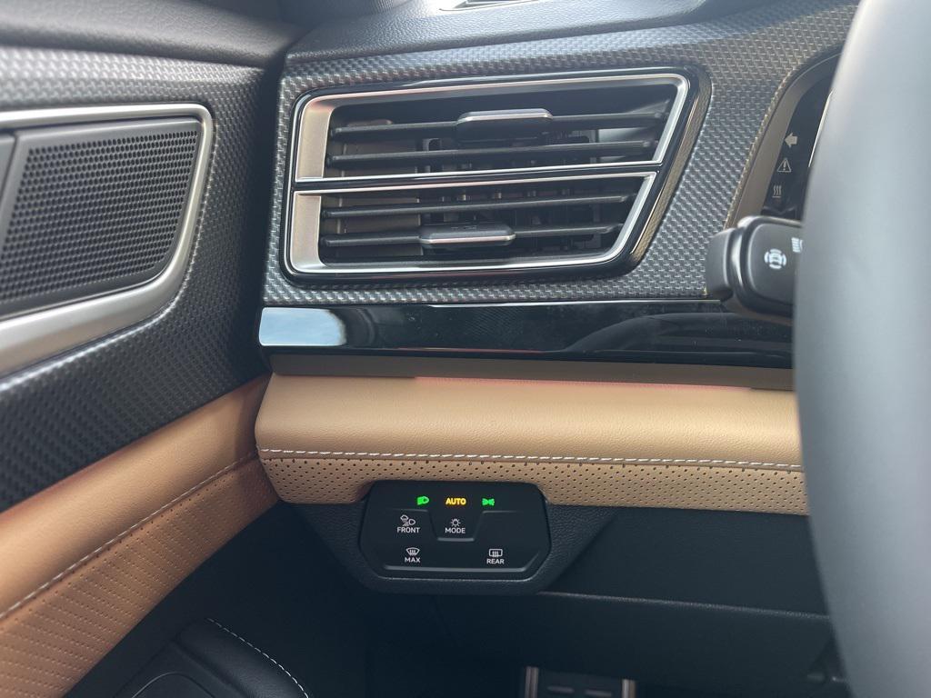 new 2026 Volkswagen Atlas Cross Sport car, priced at $51,446