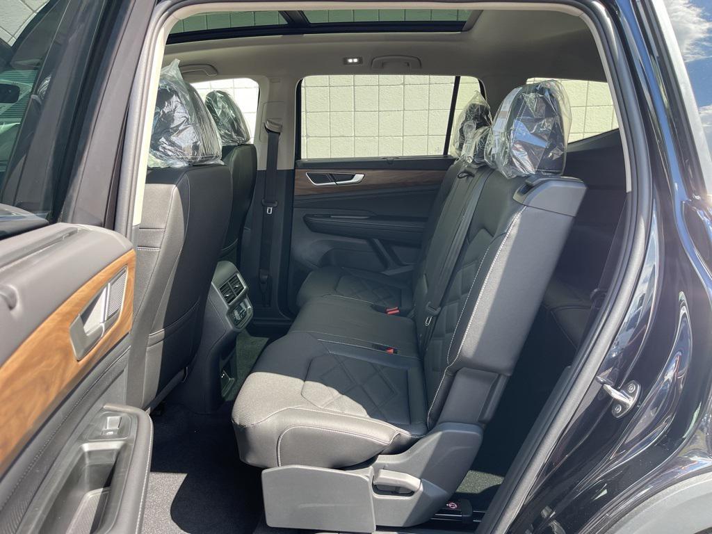 new 2026 Volkswagen Atlas car, priced at $49,336