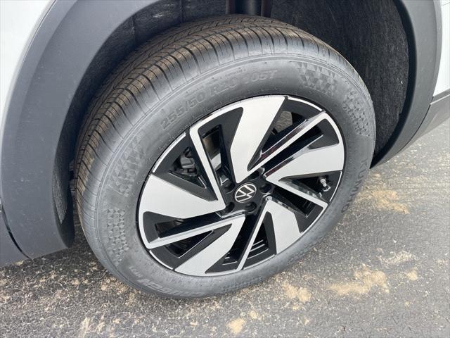 new 2025 Volkswagen Atlas car, priced at $43,463