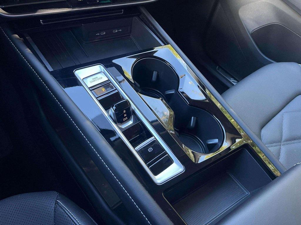 used 2025 Volkswagen Atlas car, priced at $34,568