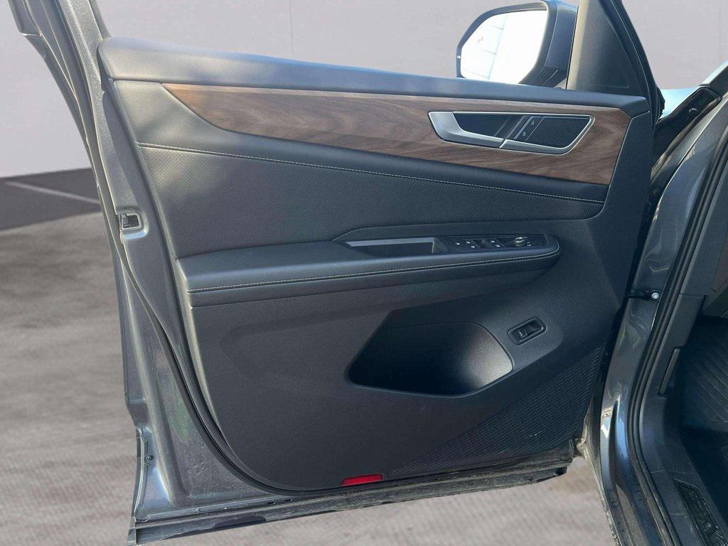 used 2025 Volkswagen Atlas car, priced at $34,568