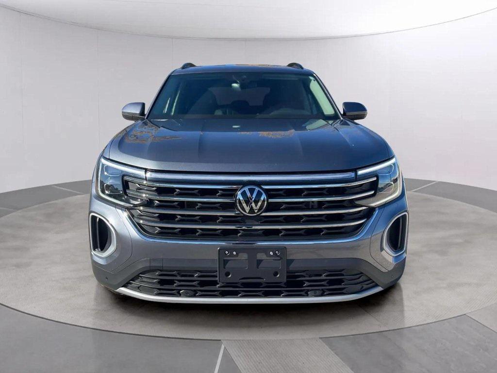 used 2025 Volkswagen Atlas car, priced at $34,568