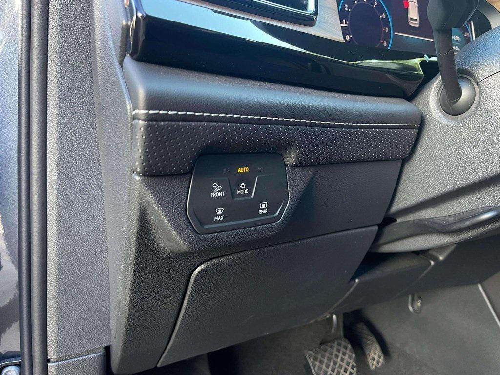 used 2025 Volkswagen Atlas car, priced at $34,568