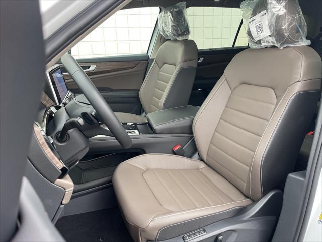 new 2025 Volkswagen Atlas car, priced at $47,607