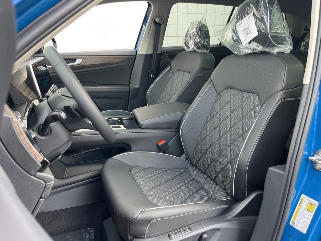 new 2026 Volkswagen Atlas car, priced at $54,181