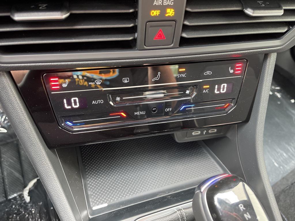 new 2025 Volkswagen Jetta car, priced at $23,318