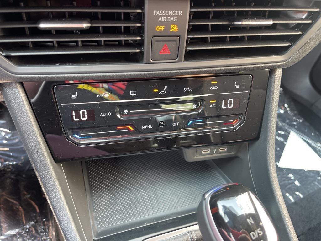 new 2025 Volkswagen Jetta car, priced at $23,318