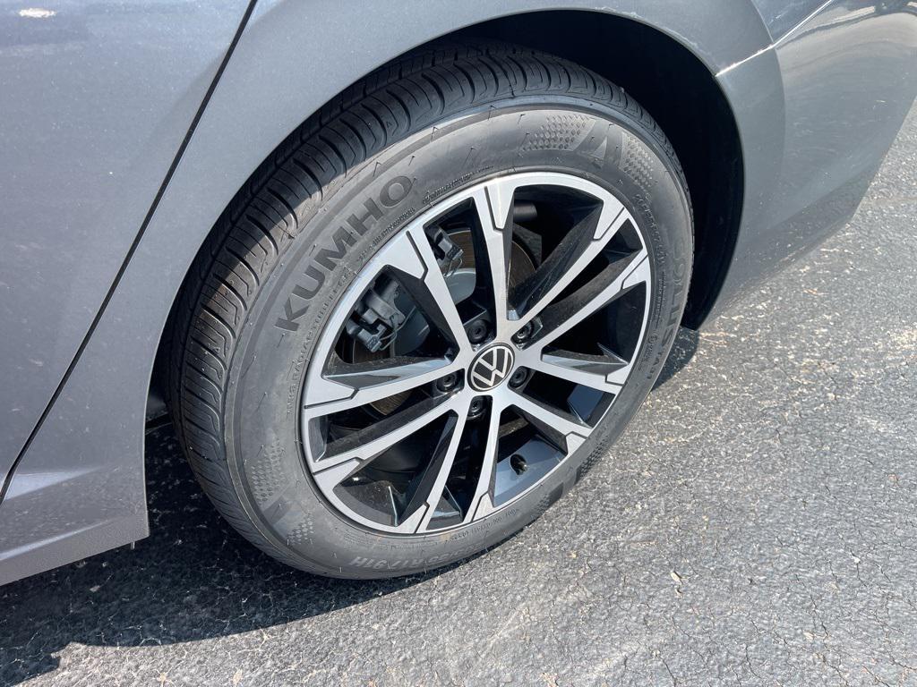 new 2025 Volkswagen Jetta car, priced at $23,318