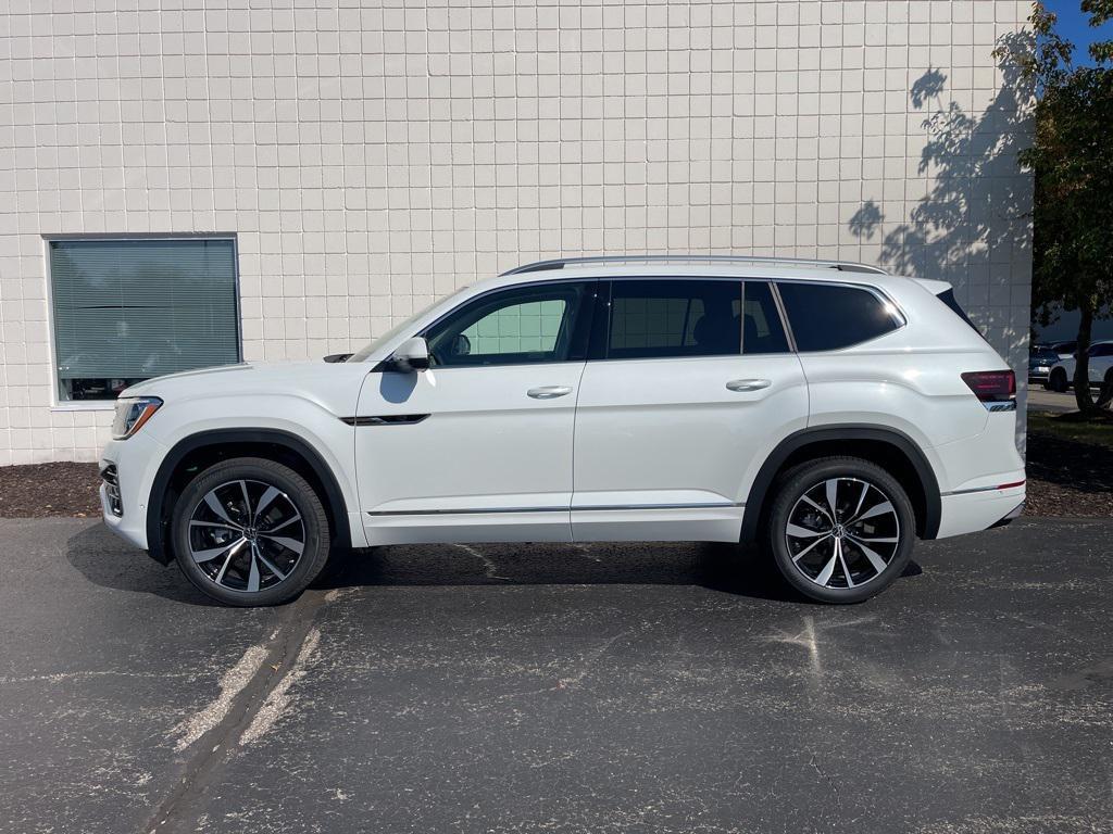 new 2026 Volkswagen Atlas car, priced at $54,618