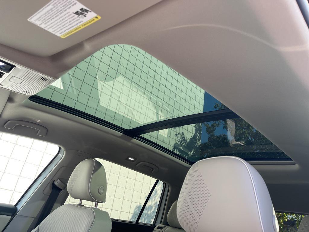new 2026 Volkswagen Atlas car, priced at $54,618