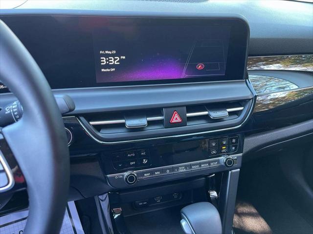 used 2024 Kia Seltos car, priced at $25,628