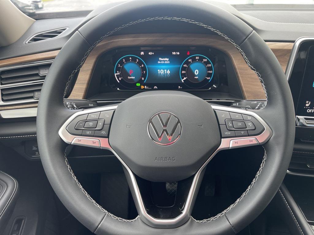 new 2025 Volkswagen Atlas car, priced at $42,541