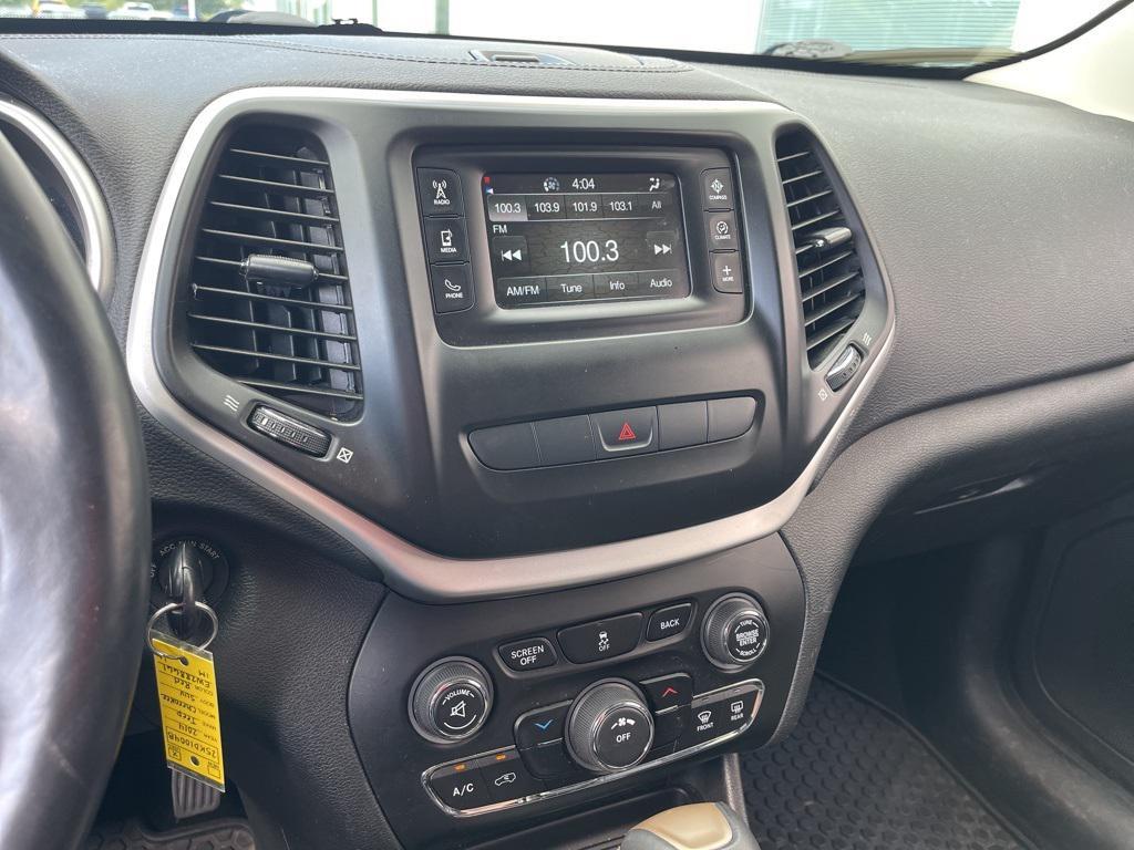 used 2014 Jeep Cherokee car, priced at $11,325