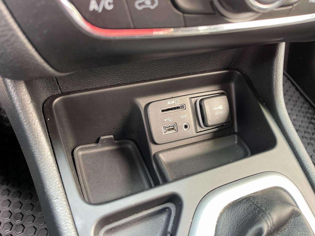 used 2014 Jeep Cherokee car, priced at $10,792