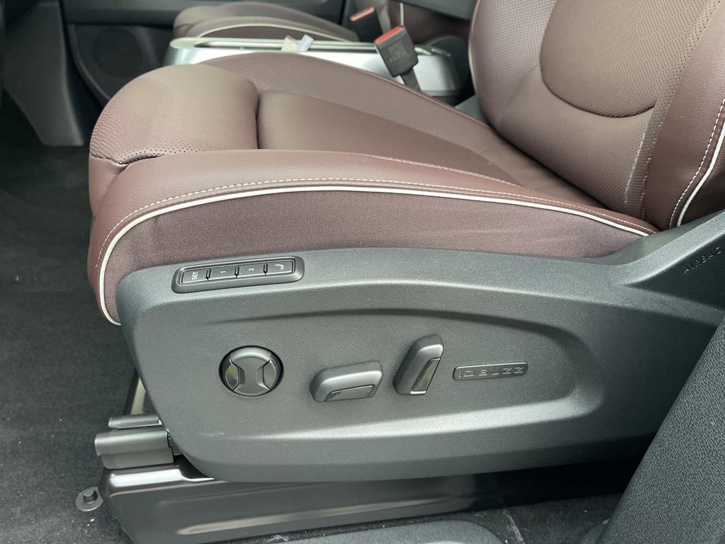 new 2025 Volkswagen ID. Buzz car, priced at $57,516