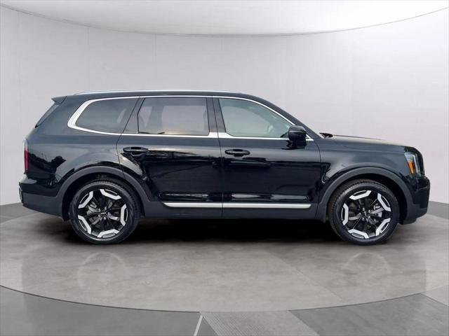 used 2024 Kia Telluride car, priced at $42,495