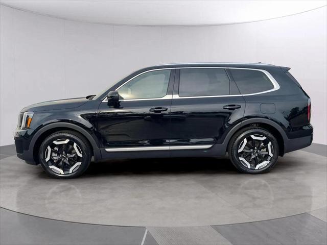 used 2024 Kia Telluride car, priced at $42,495