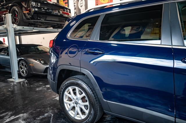 used 2015 Jeep Cherokee car, priced at $10,800