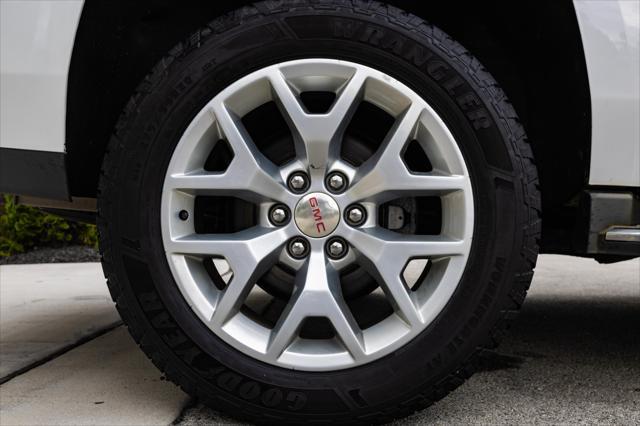 used 2016 GMC Yukon car, priced at $21,800
