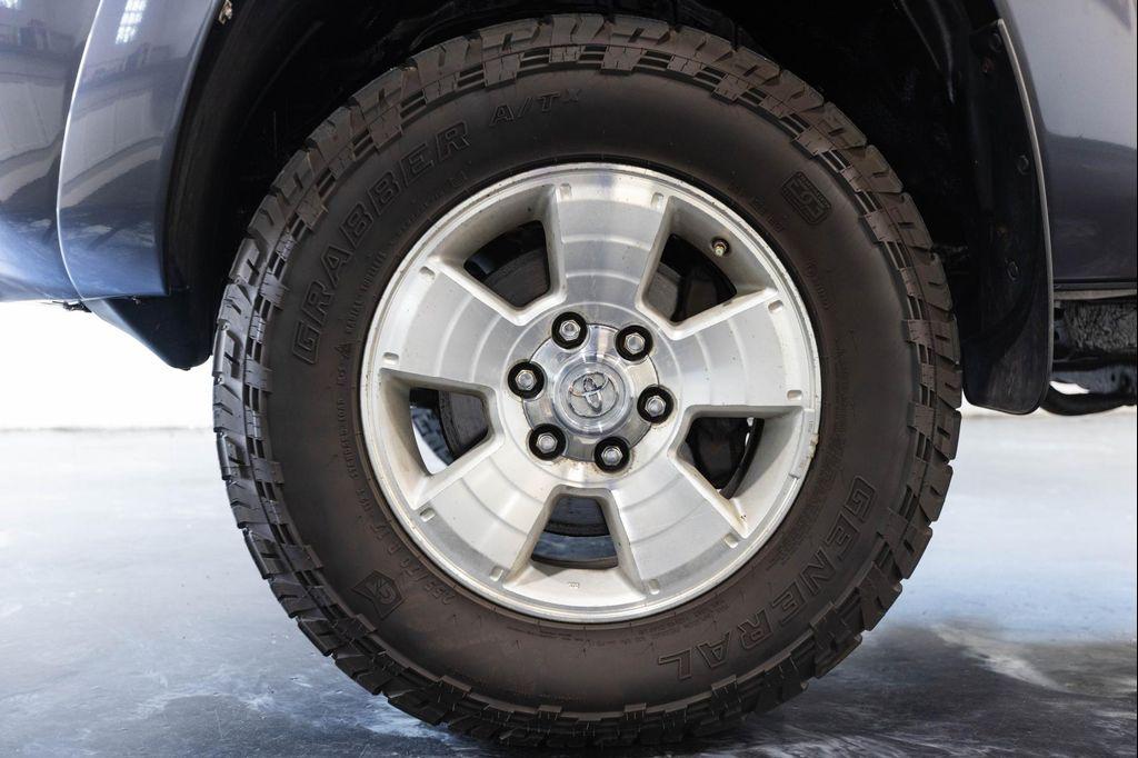 used 2005 Toyota 4Runner car, priced at $12,800