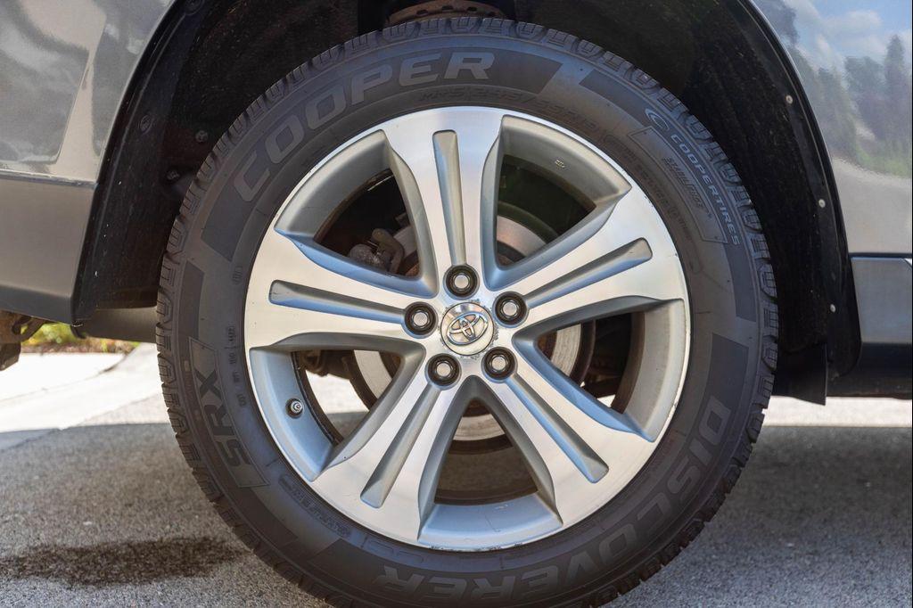 used 2013 Toyota Highlander car, priced at $10,800