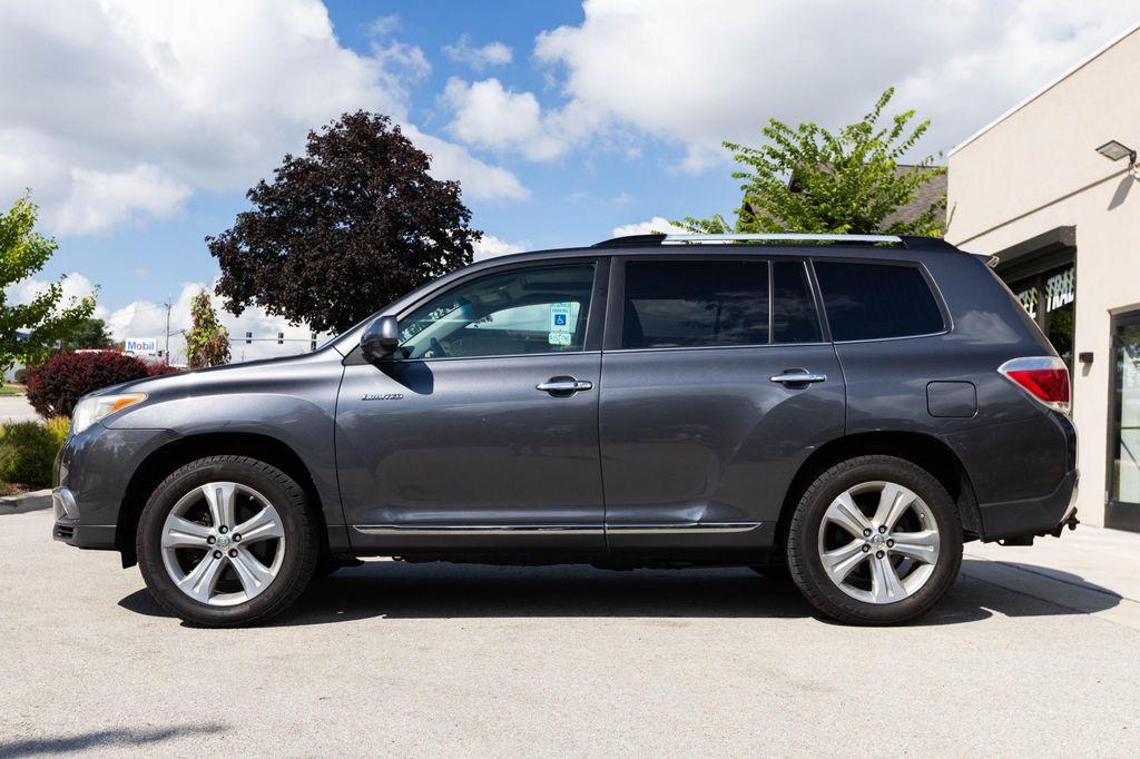 used 2013 Toyota Highlander car, priced at $10,800