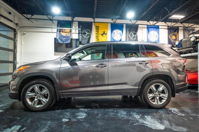 used 2015 Toyota Highlander Hybrid car, priced at $25,999