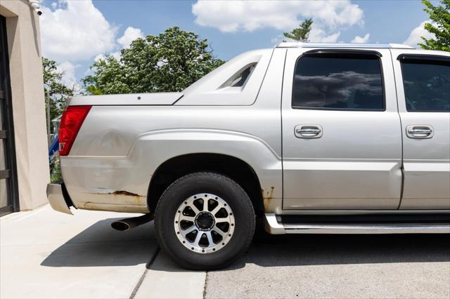 used 2004 Cadillac Escalade EXT car, priced at $4,800